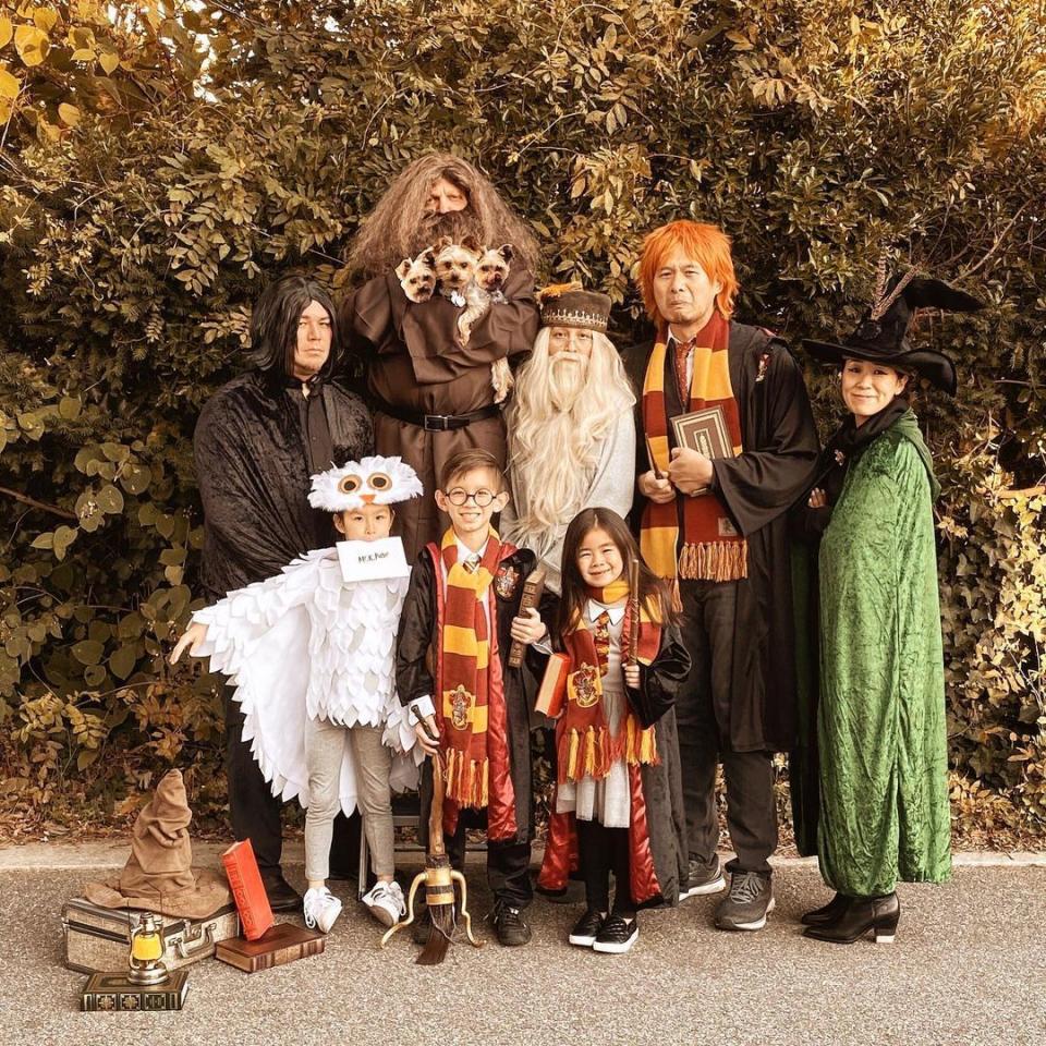 6) Harry Potter Group Halloween Costume