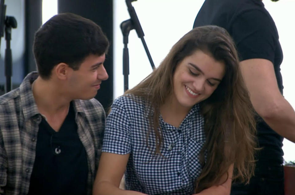 <p>La de Alfred y Amaia es la gran historia de amor de ‘Operación Triunfo 2017’ y casi también la más bonita que hemos visto en los últimos años en televisión. Aunque al principio se mostraron muy tímidos, ya no se cortan nada. Para siempre quedará su maravillosa actuación del tema ‘City of Stars’, que emocionó a todos sus fans. Esperemos que su relación tenga un final más feliz que el de otras que surgieron dentro de la academia. (Foto: RTVE). </p>