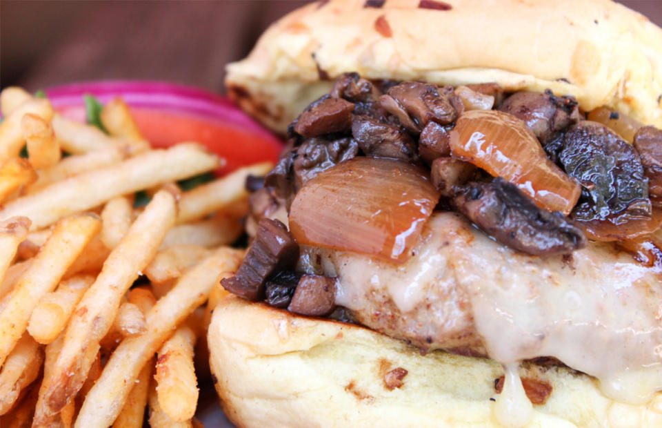 These 8 Restaurants Make Turkey Burgers You'll Actually Want to Eat