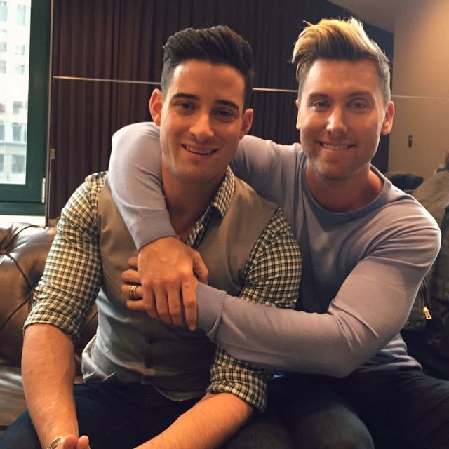 Lance Bass e Michael Turchin: o ex-N’Sync se assumiu homossexual em 2006 e, em 2007, namorou o modelo e apresentador brasileiro Pedro Andrade. Atualmente, Lance é casado há dois anos com o artista norte-americano Michael Turchin. (Reprodução/ Instagram)