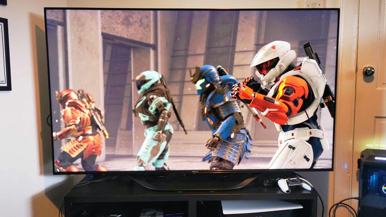  Hisense U7K TV with Halo Infinite Spartans on screen. 