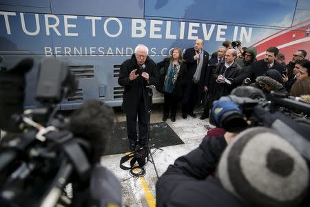 U.S. Democratic presidential candidate and U.S. Senator Bernie Sanders talks to reporters after a campaign event at the United Steelworkers Local in Des Moines, Iowa January 26, 2016. REUTERS/Carlos Barria