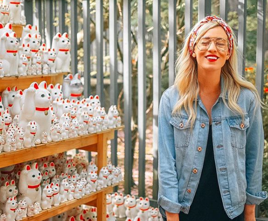 <p>El templo de Gotokuji, en Tokio, atrae a instagramers de todo el mundo que deciden fotografiarse en medio de sus miles de ‘gatos de la suerte’. Foto: <a rel="nofollow noopener" href="https://www.instagram.com/p/BhjhKKmn_YW/?tagged=gotokujitemple" target="_blank" data-ylk="slk:Instagram.com/theviewswechase;elm:context_link;itc:0;sec:content-canvas" class="link ">Instagram.com/theviewswechase</a><br></p>