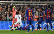 <p>Edinson Cavani of Edinson Cavani of PSG (9) scores their first goal past goalkeeper Marc-Andre ter Stegen of Barcelona during the UEFA Champions League Round of 16 second leg match between FC Barcelona and Paris Saint-Germain at Camp Nou on March 8, 2017 in Barcelona, Spain. (Photo by Laurence Griffiths/Getty Images) </p>