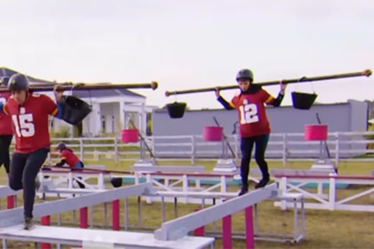 Lissa Vera y Melody Luz en plena competencia