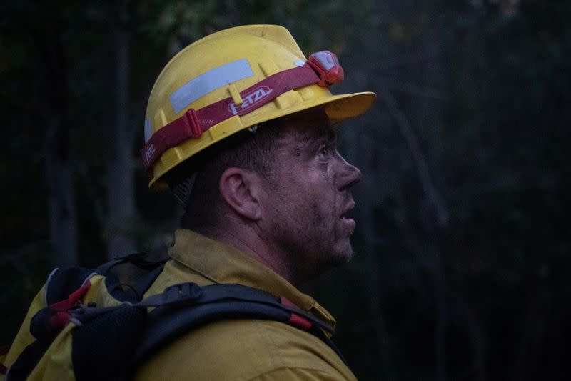 The Wider Image: Oregon inmates find redemption in fighting wildfires