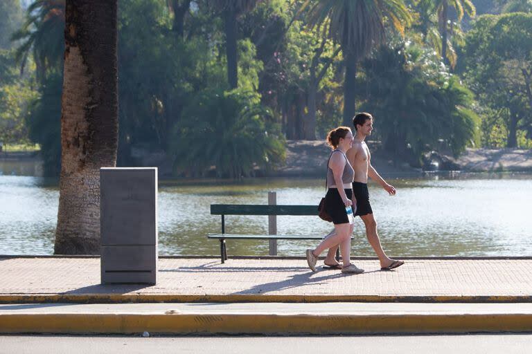 Una ola de calor sucede cuando las temperaturas se mantienen en valores extremadamente elevados durante, por lo menos, tres días. 