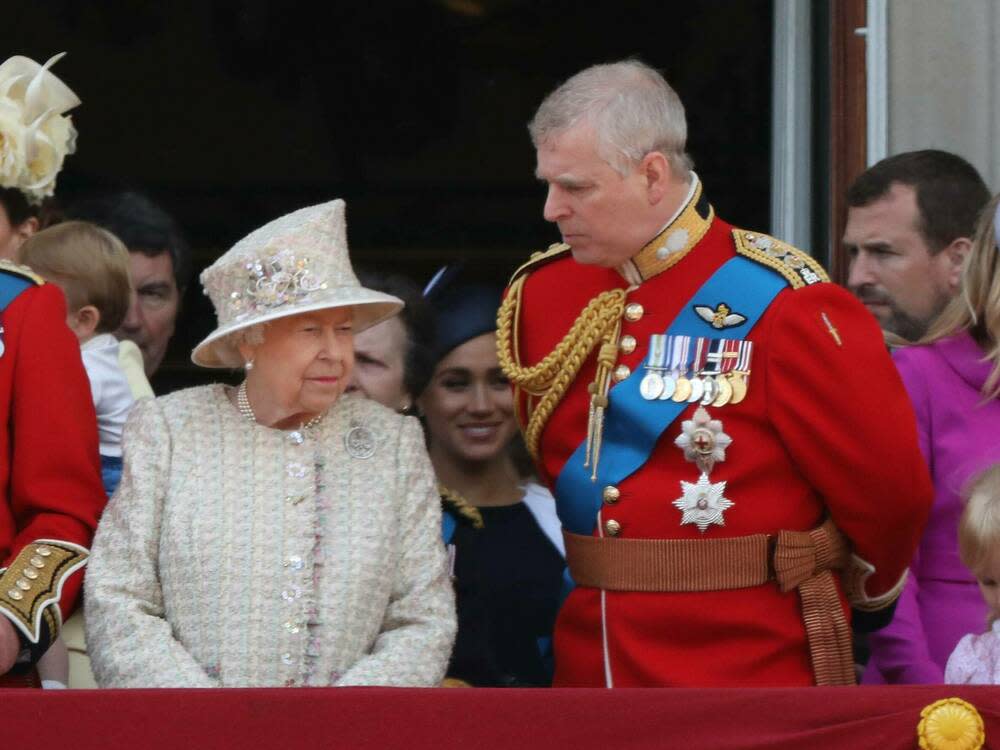 Queen Elizabeth hat die Geburtstagsfeier von Prinz Andrew heruntergestuft (Bild: imago images / Paul Marriott)