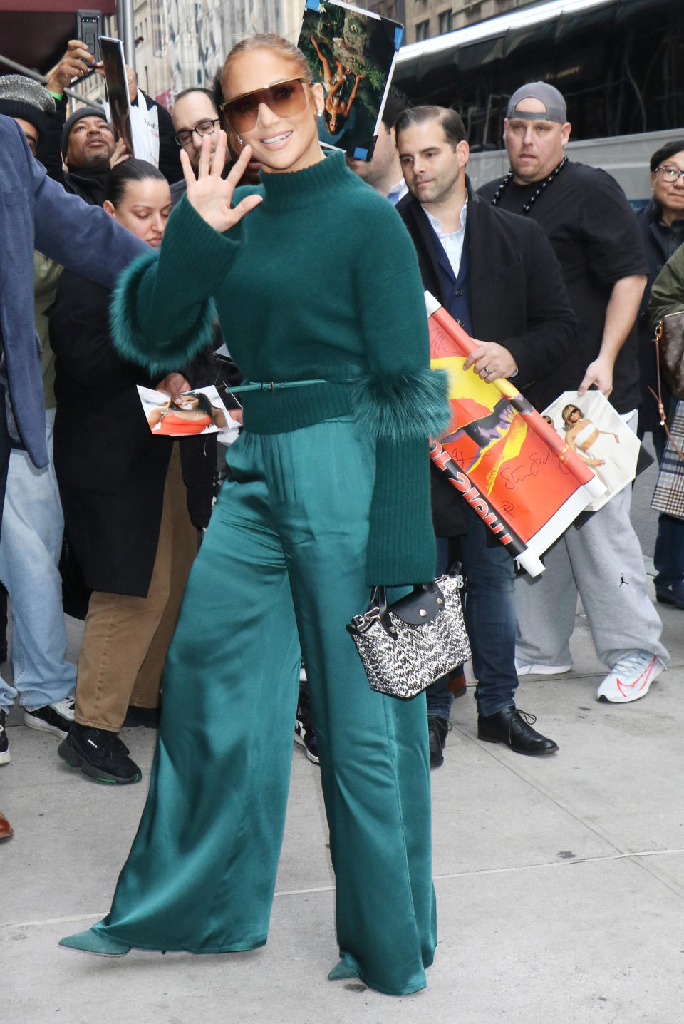 j lo street style green