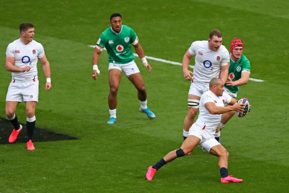 Jonathan Joseph of England runs with the ball during Guinness Six Nations between England and Ireland at Twickenham Stadium in London, England on February 23, 2020. (Photo by Mitchell Gunn/Espa-Images/CSM/Sipa USA)