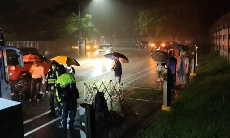 陳亮達昨日摔車遭到客運輾斃。（圖／東森新聞）