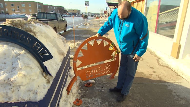 Winnipeg business group says snowplows did $10K in damage