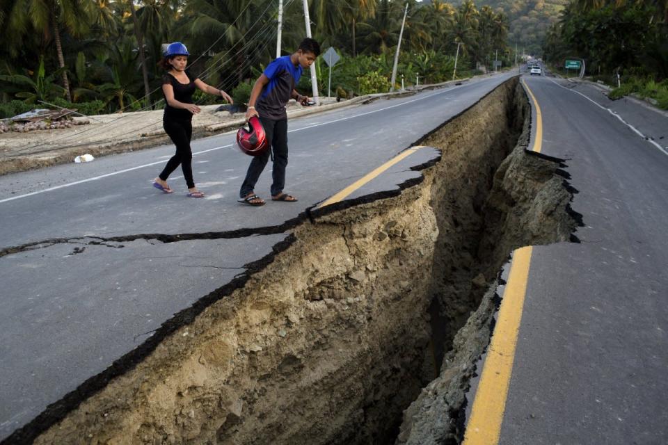 Viewing a rift on a highway 