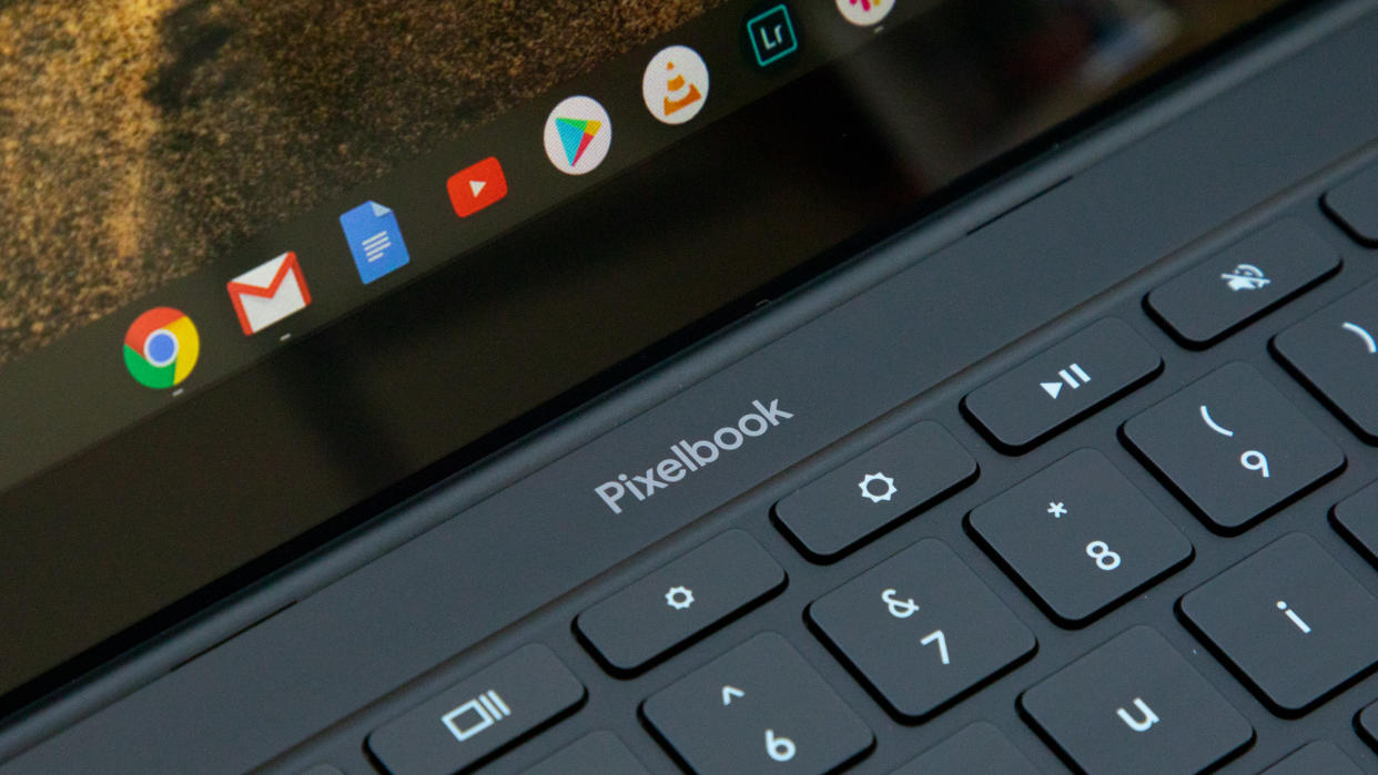  Close up of the Pixelbook Go logo below the screen. 