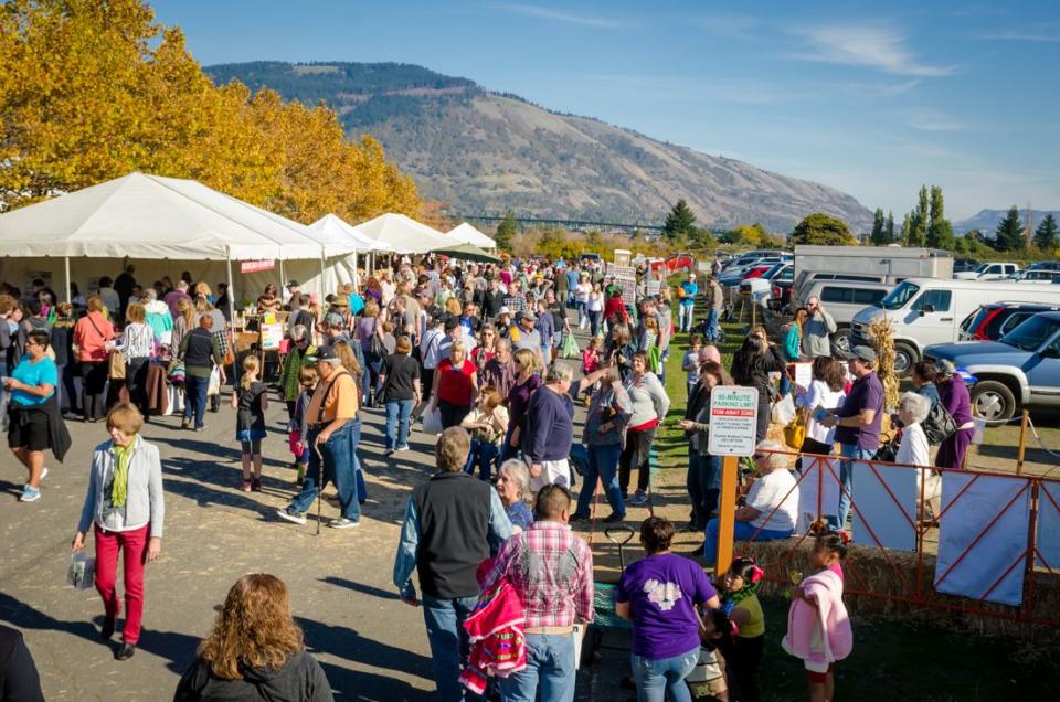 22) Hood River Valley Harvest Fest