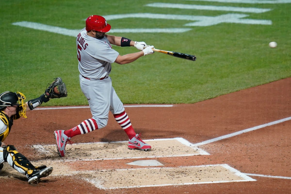 CARDENALES-PIRATAS (AP)