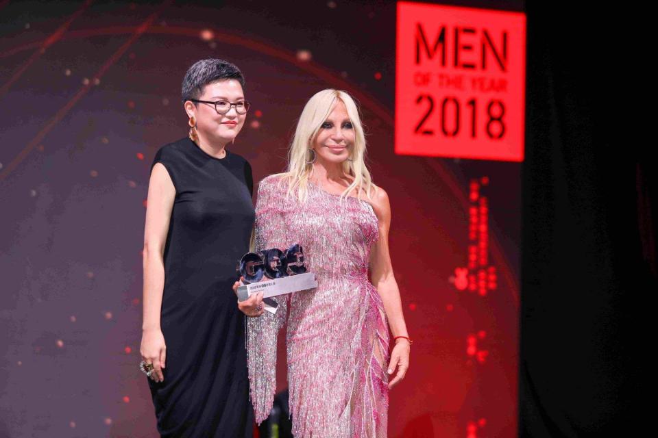 Sophia Liao with Donatella Versace at GQ China men of the year award. - Credit: Baidu