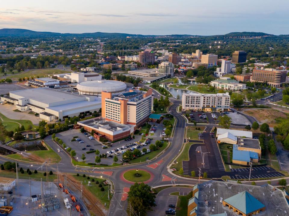 An aerial view of Huntsville, Alabama, at dusk.