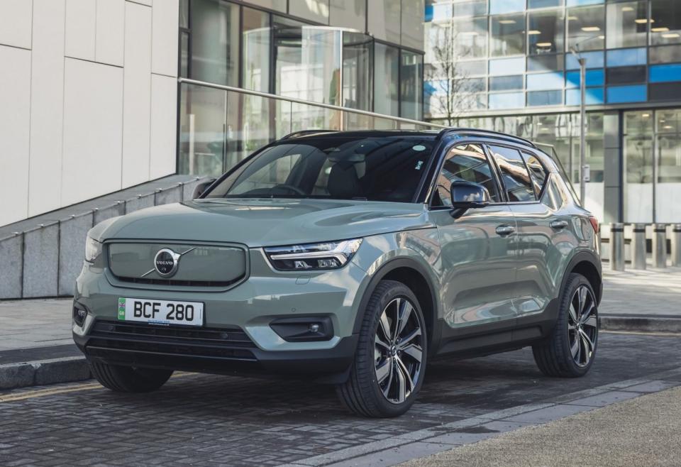 Volvo XC40: a family SUV with a premium feeL