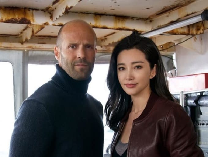 Jason Statham and Li Bingbing in upcoming giant shark movie 'Meg' (credit: Warner Bros)