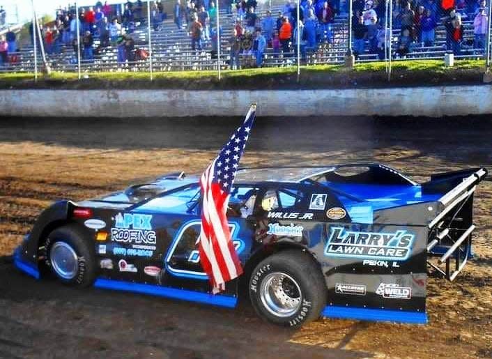 Brad Willis Jr. drives his No. 6w car at Peoria Speedway.