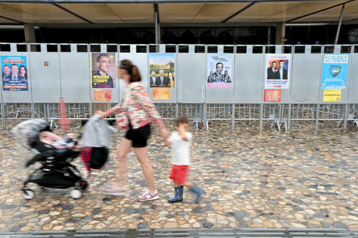 Début juillet, les Français, qui ont déjà voté aux européennes le 9 juin, retourneront aux urnes pour élire leurs députés. Tout comme les Britanniques de l'autre côté de la Manche.  - Credit:Alain Robert/Sipa