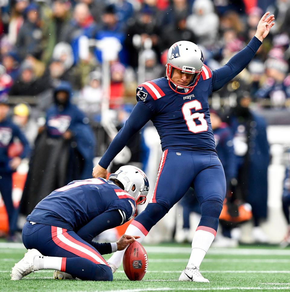 New England Patriots kicker Nick Folk (6) kicks a field goal during the second quarter at Gillette Stadium Sunday, Nov. 28, 2021 in Foxborough, Mass. 