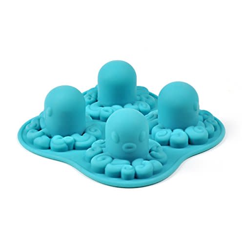 Genuine Fred Coolimari Octopus Ice Tray (Amazon / Amazon)