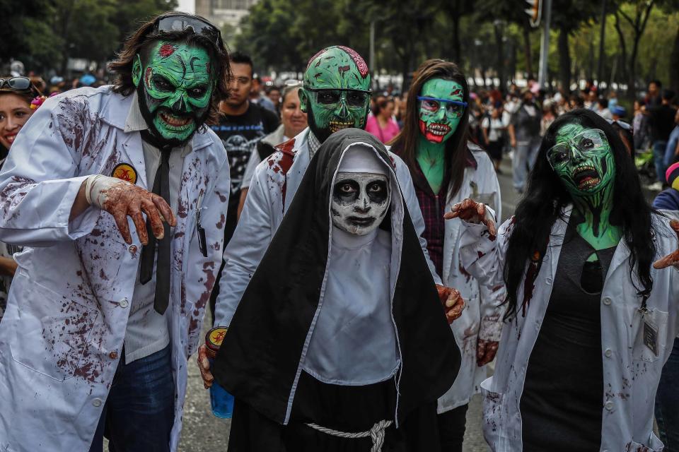 FOTOS | Zombies ‘atacan’ en la Ciudad de México