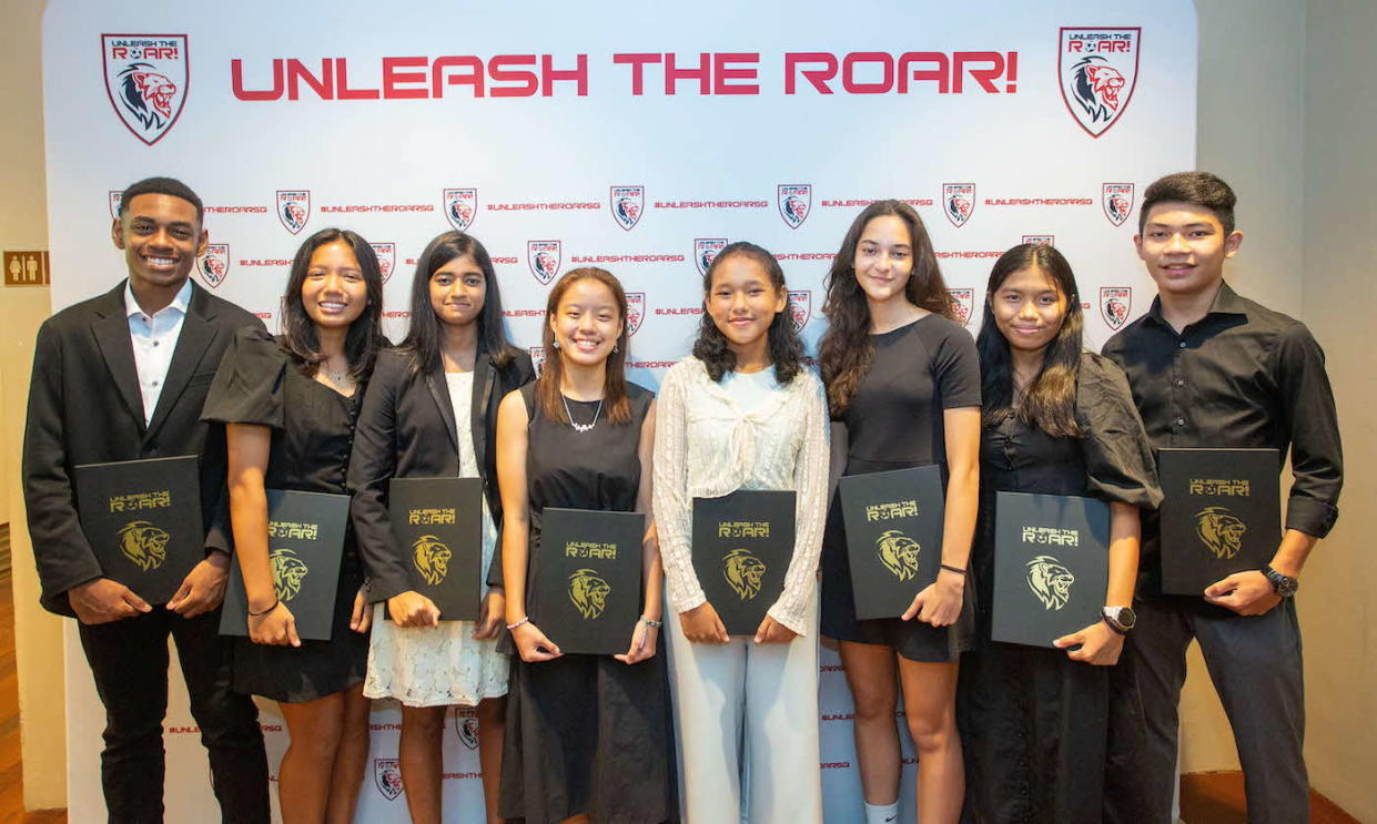 Unleash the Roar! overseas scholarship recipients (from left) Uchenna Eziakor, Yasmine Zaharin, Ardhra Arul Ganeswaran, Chloe Koh, Seri Ayu Natasha Naszri, Kyra Taylor, Irsalina Irwan and Loo Kai Sheng. (PHOTO: Unleash the Roar!)