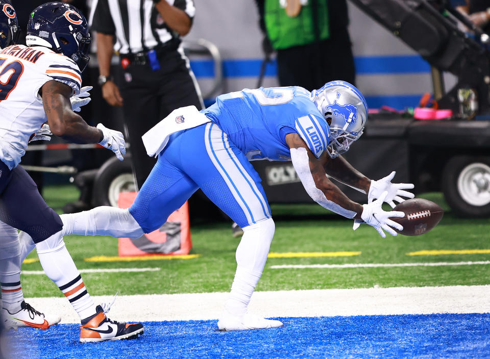 D'Andre Swift of the Detroit Lions had a critical drop in Sunday's loss. (Photo by Rey Del Rio/Getty Images)