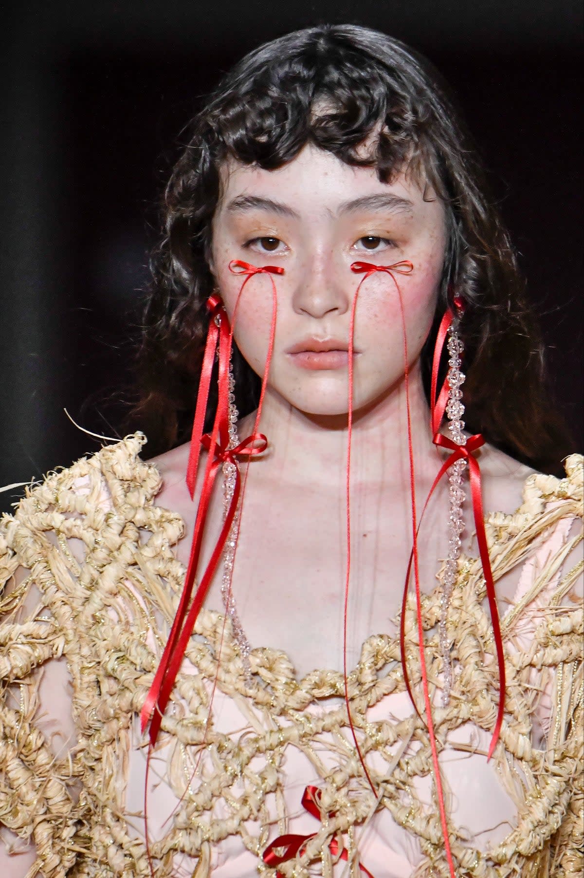 Bows at Simone Rocha, autumn/winter 2023 (Gamma-Rapho via Getty Images)