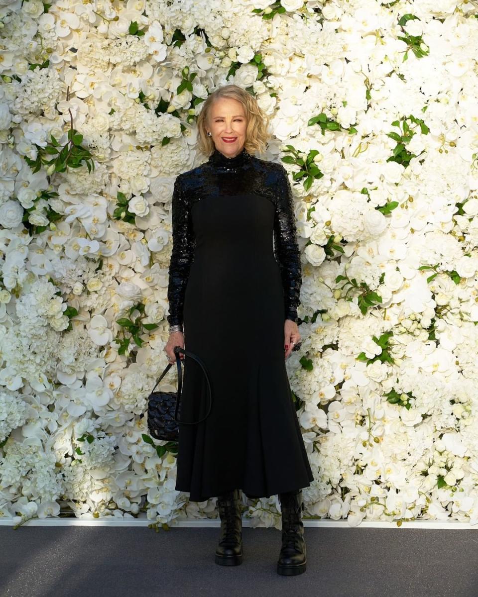 Catherine O'Hara wore Valentino. Photo: Instagram/schittscreek.