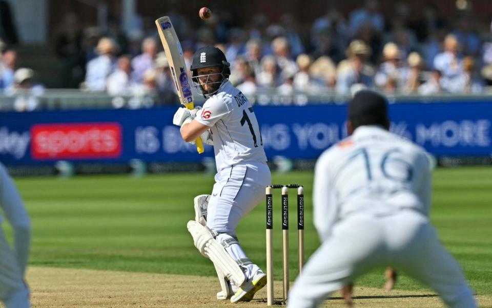 Ben Duckett works another boundary