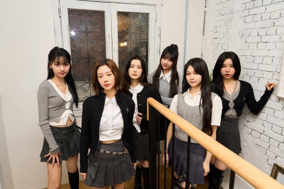 幻藍小熊成員左起：采甄、XXIN、毓、Nico、許媛媛、Ayeon   天空娛樂提供