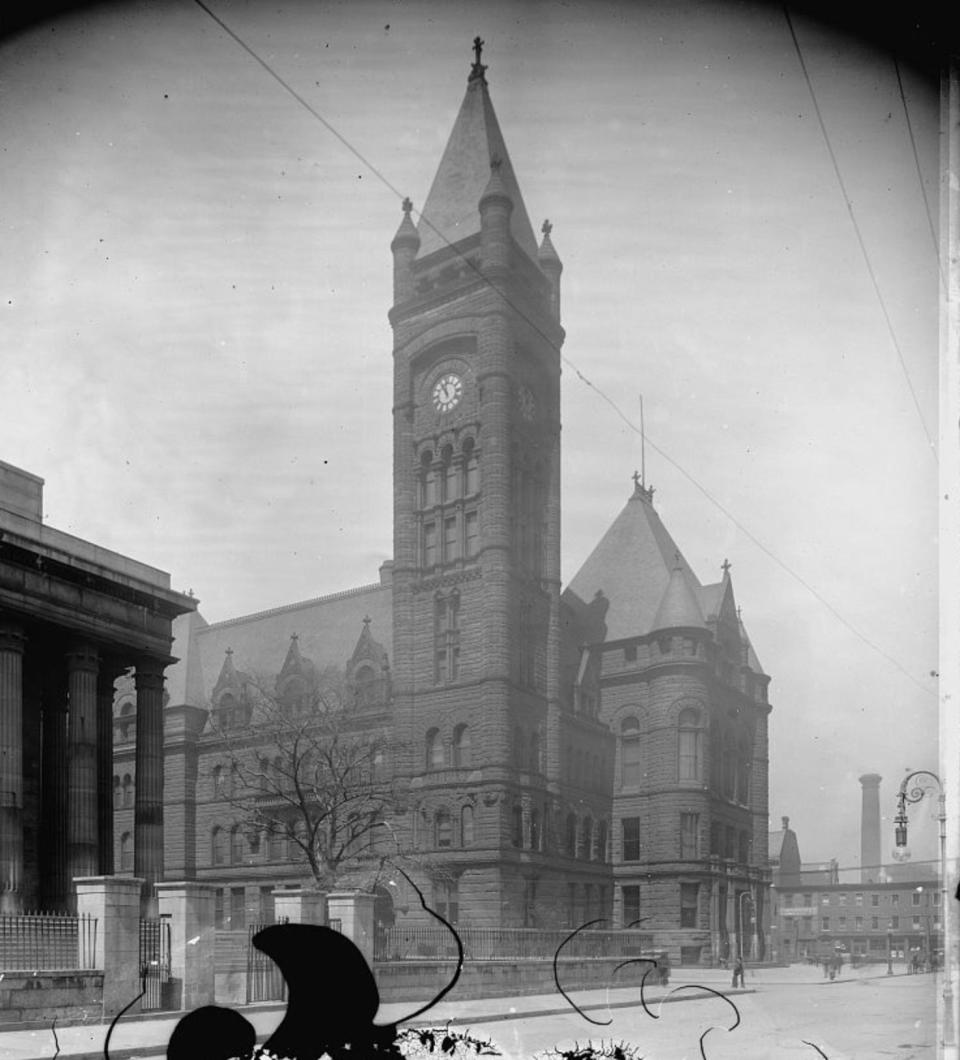 Cincinnati City Hall, c. 1900.