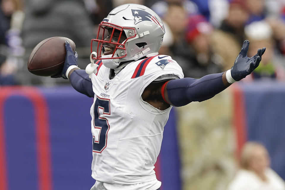 New England Patriots safety Jabrill Peppers (5) reacts after recovering a fumble by the New York Giants during the first quarter of an NFL football game, Sunday, Nov. 26, 2023, in East Rutherford, N.J. (AP Photo/Adam Hunger)