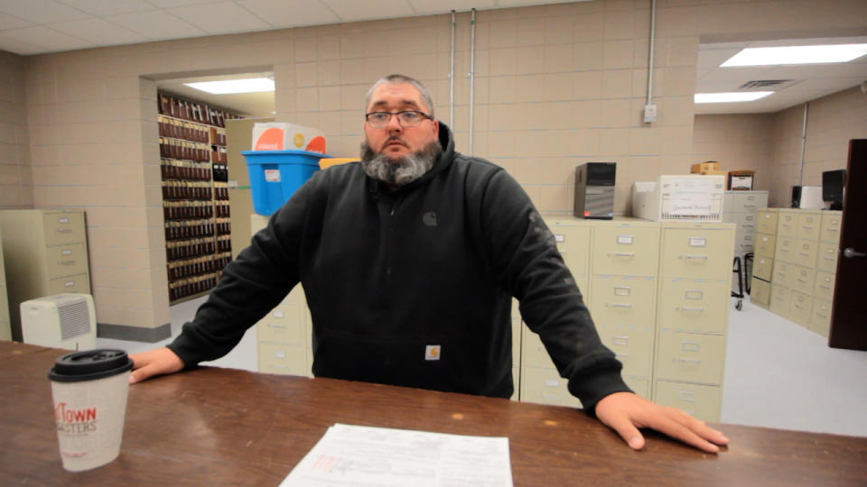 Ethan Foard, a part-time bail bondsman in Chesterfield County, said after he found out a judge set a $20,000 bond in this case and that the sheriff’s office didn’t show up for the bond hearing, that “someone had to be held accountable.” (WJZY Photo/Jody Barr)