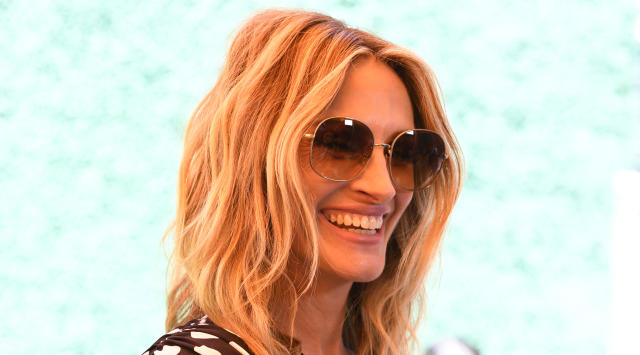 Julia Roberts' Latest Look Pays Homage to Her 'Pretty Woman' Character