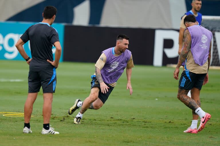 Messi realizó el sábado el último entrenamiento y hoy se prepara para jugar una nueva final con la selección