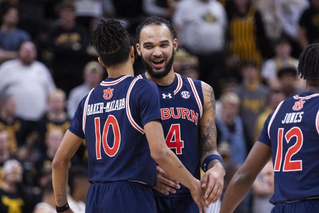 Auburn riding 3-game winning streak, surging in SEC race