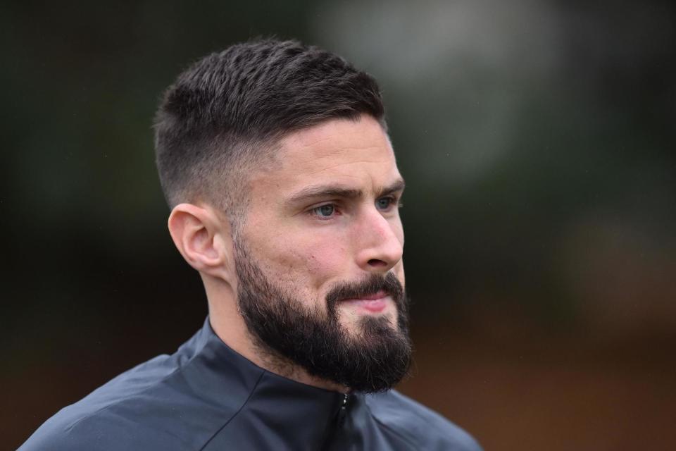 Giroud could offer Chelsea the right solution up front: AFP via Getty Images/Glyn Kirk