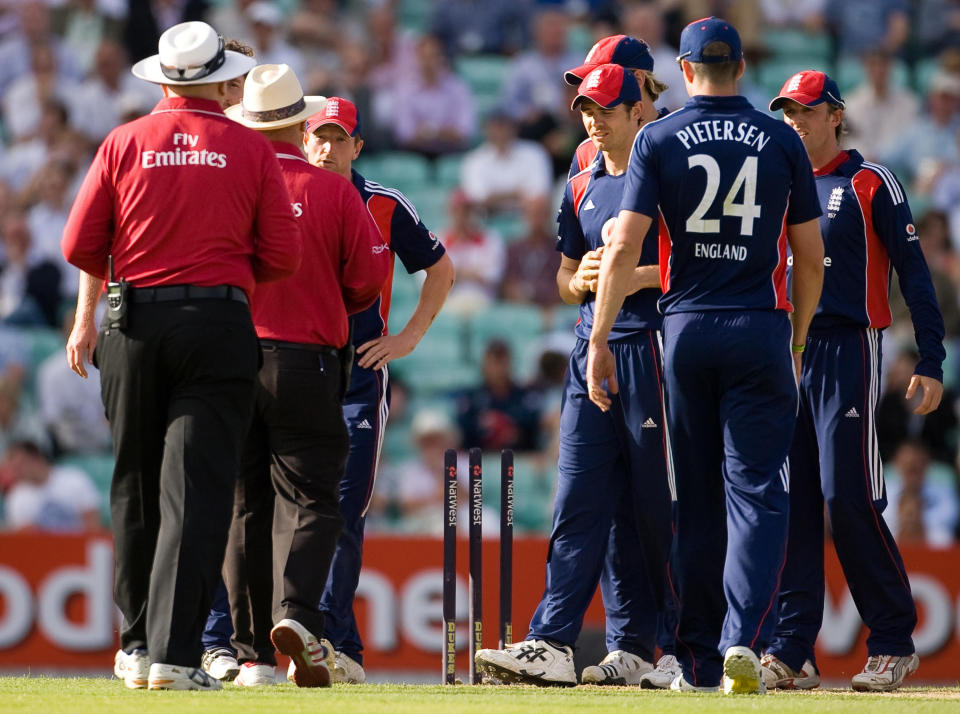 England captain Paul Collingwood talks to the umpires after New Zealand's Grant Elliott is run out during the the NatWest Series One Day International at The Oval, London.   (Photo by Gareth Copley - PA Images/PA Images via Getty Images)