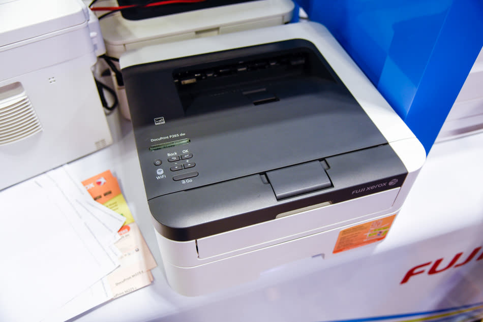 The Fuji Xerox DocuPrint P265 dw is an A4 mono laser printer with Wi-Fi, going at S$149 (U.P. S$199), comes with free S$20 NTUC vouchers and a trolley at Comex.