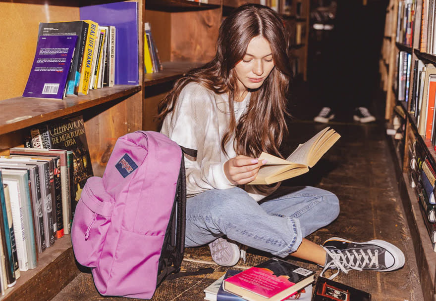 Las mochilas Jansport hoy se llevan en todo el mundo