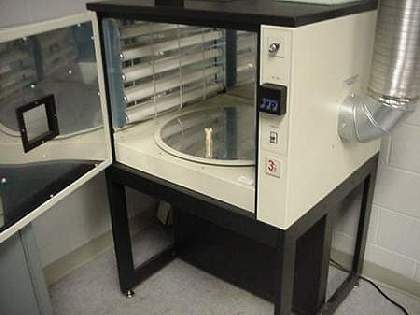<b><b>The ultraviolet "oven" used to cure completed objects.</b></b>