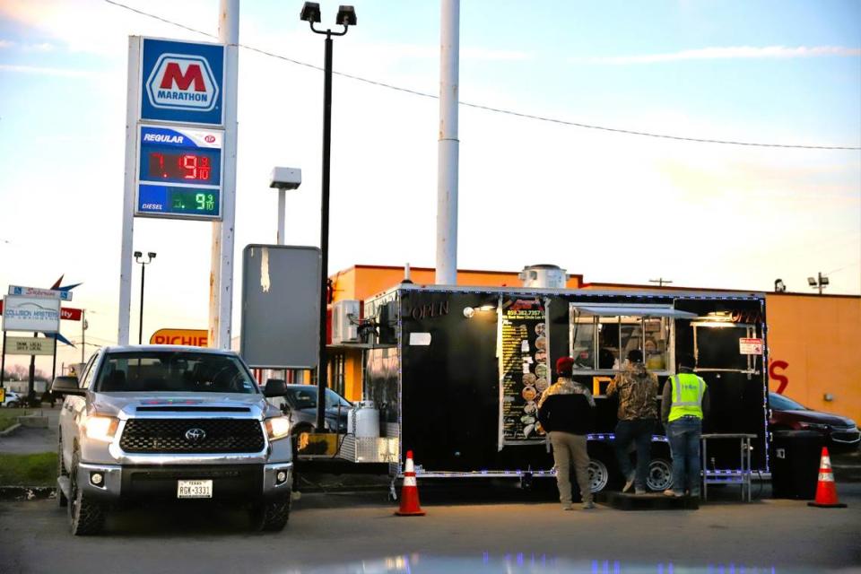 Taqueria Luna is popular Lexington taco truck.