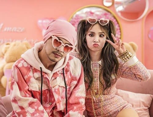 Namewee and Kimberly wear all pink and are surrounded by pink cutesy items in the music video of 'Fragile'