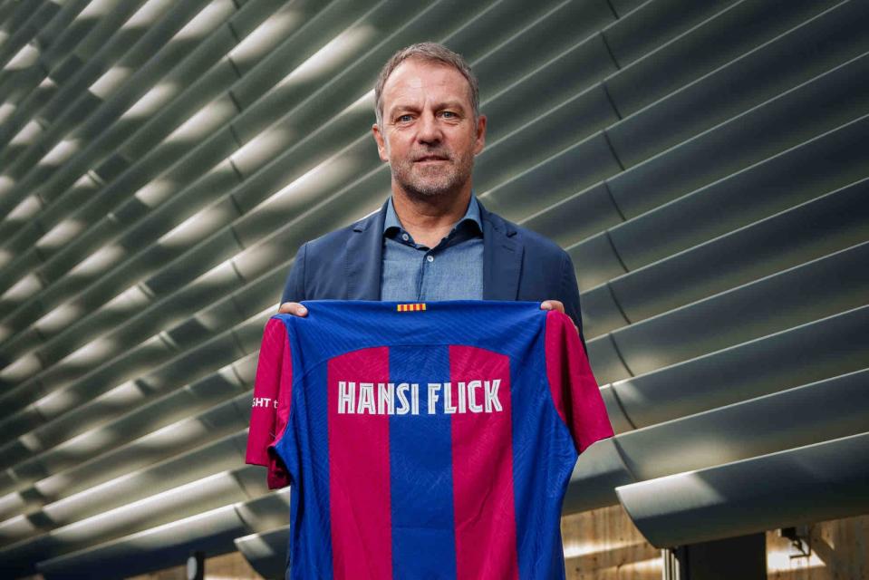 New Barcelona coach wants a relentless midfield – report