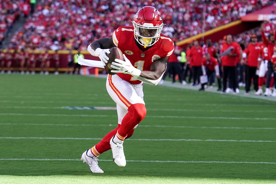 Sep 24, 2023; Kansas City, Missouri, USA; Kansas City Chiefs running back Jerick McKinnon (1) runs the ball against the <a class="link " href="https://sports.yahoo.com/nfl/teams/chicago/" data-i13n="sec:content-canvas;subsec:anchor_text;elm:context_link" data-ylk="slk:Chicago Bears;sec:content-canvas;subsec:anchor_text;elm:context_link;itc:0">Chicago Bears</a> uring the game at GEHA Field at Arrowhead Stadium. Mandatory Credit: Denny Medley-USA TODAY Sports